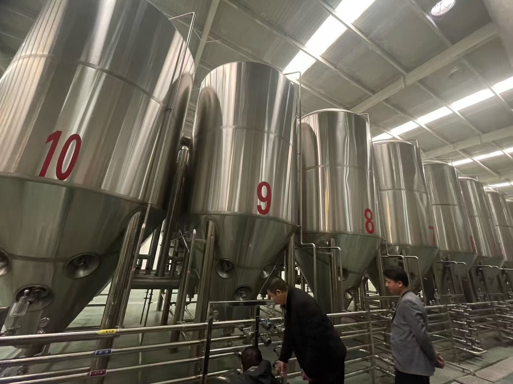 桐梓精酿啤酒设备厂—平面布置、设备设计、制造、调试、培训等一条龙服务